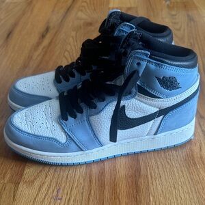 Jordan Women's Sneakers - Black and Blue